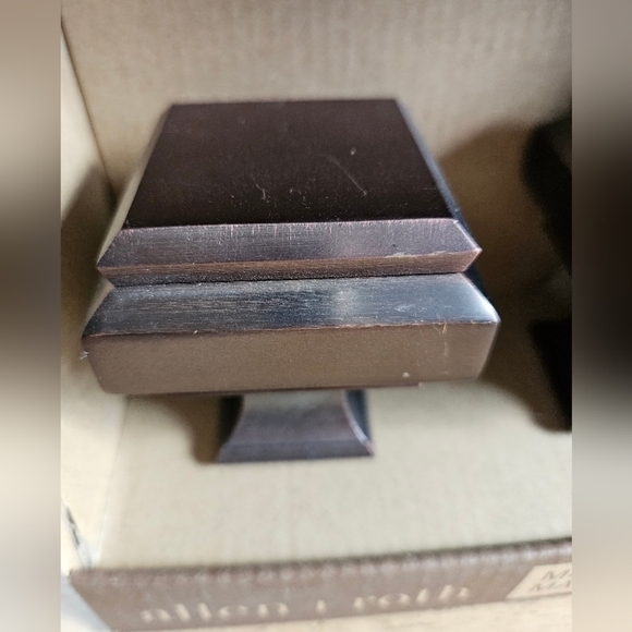 Allen and Roth curtain rod ends - Picture 3 of 8